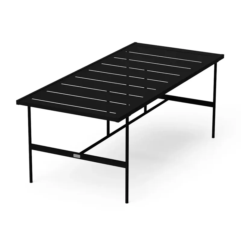 آؤٹ ڈور آئتاکار کھانے کی میز